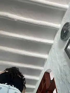 Emily Russo  online show from 01-20-25, 04:01