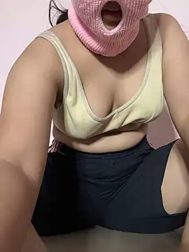 Snapshot of STEP_SISTER1 chatting on 12-10-24, 05:11 STEP SISTER1 online show from 12-10-24, 05:11