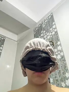 Snapshot of STEP_SISTER1 chatting on 01-25-25, 05:30 STEP SISTER1 online show from 01-25-25, 05:30