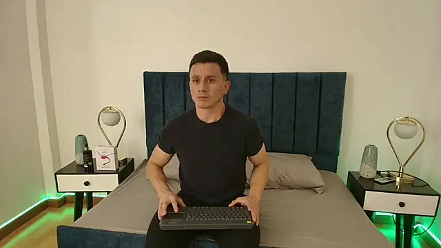 Andrewfalcon online show from 03-12-25, 07:14