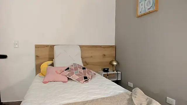 Snapshot of agussaenz chatting on 02-10-25, 10:40 agussaenz online show from 02-10-25, 10:40