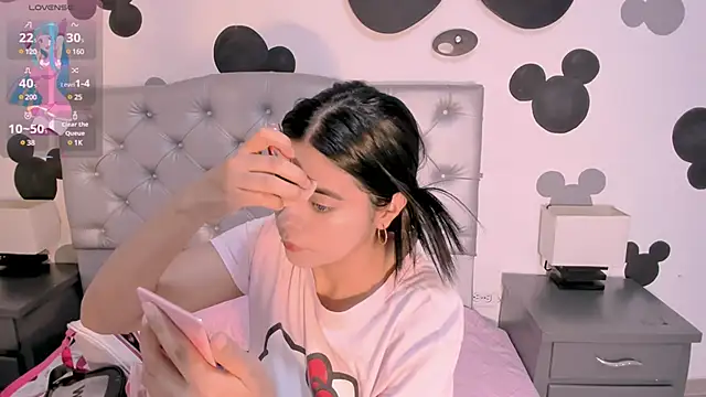 Snapshot of _18alice chatting on 03-17-25, 01:03 18alice online show from 03-17-25, 01:03