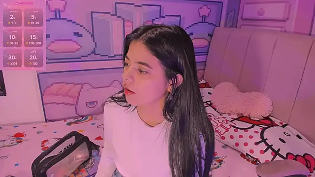 Snapshot of _18alice chatting on 02-13-25, 11:28 18alice online show from 02-13-25, 11:28