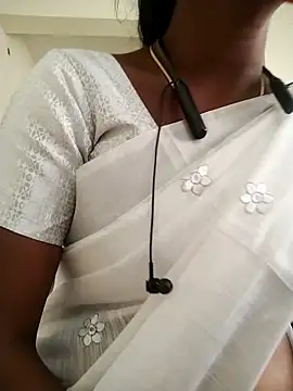 Snapshot of Preethytamilsexy chatting on 02-10-26, 06:34 Preethytamilsexy online show from 02-10-26, 06:34