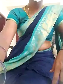 Snapshot of Preethytamilsexy chatting on 01-24-25, 12:31 Preethytamilsexy online show from 01-24-25, 12:31