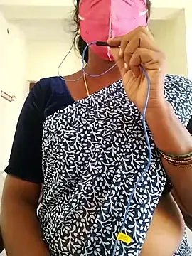 Snapshot of Preethytamilsexy chatting on 02-07-26, 06:10 Preethytamilsexy online show from 02-07-26, 06:10