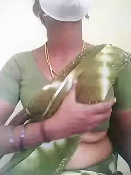 Snapshot of Preethytamilsexy chatting on 02-11-25, 10:58 Preethytamilsexy online show from 02-11-25, 10:58