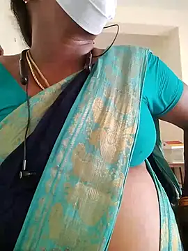 Snapshot of Preethytamilsexy chatting on 07-22-26, 08:16 Preethytamilsexy online show from 07-22-26, 08:16