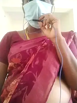 Snapshot of Preethytamilsexy chatting on 05-24-26, 04:45 Preethytamilsexy online show from 05-24-26, 04:45