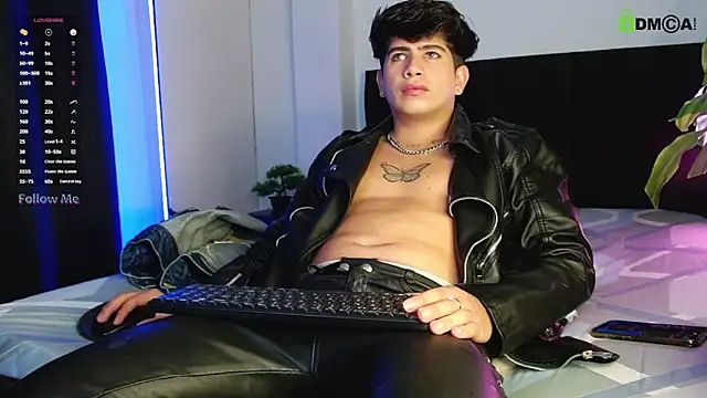 LyleBennett  online show from 10-04-25, 01:56