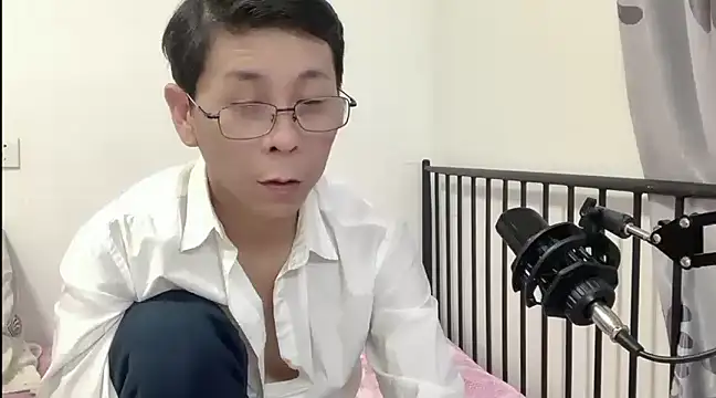 TGH521 online show from 01-10-25, 04:12