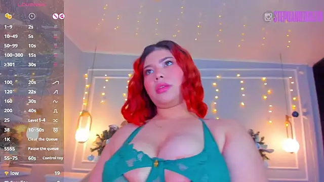 stephaniediaz online show from 12-22-24, 11:54