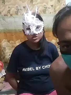 Snapshot of Sexy_Bhabi_007 chatting on 02-13-25, 10:02 Sexy Bhabi 007 online show from 02-13-25, 10:02