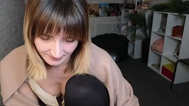 Nika Kitten online show from 02-19-26, 10:01