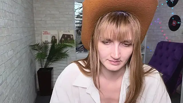 Nika Kitten online show from 02-19-25, 05:49