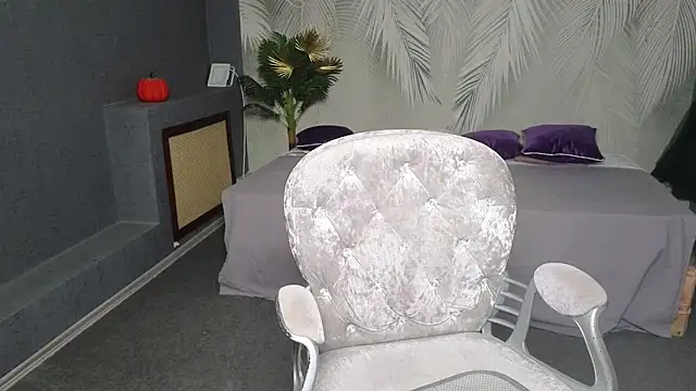 Nika Kitten online show from 11-28-25, 10:04