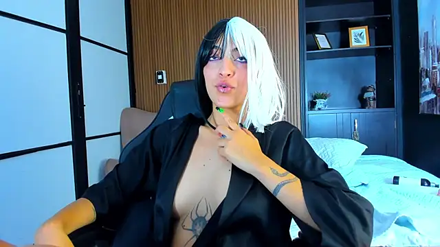 AlliceRosero online show from 11-05-25, 09:34