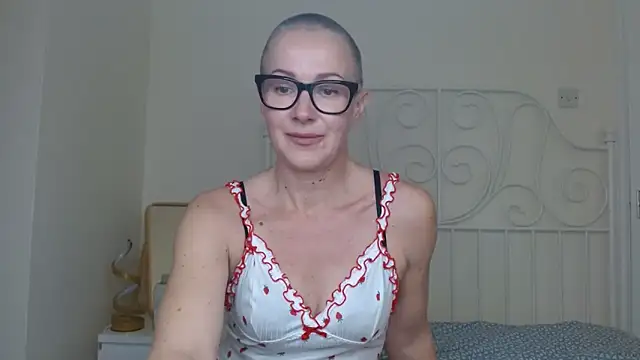 ELEGANT-ARIA36 online show from 01-14-26, 01:59