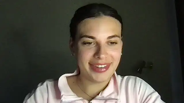 Snapshot of MoonriseGoddess chatting on 05-11-26, 04:15 MoonriseGoddess online show from 05-11-26, 04:15