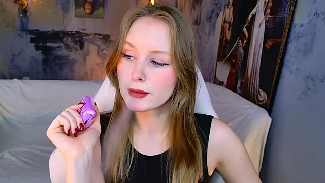 VivienLeeigh online show from 03-28-26, 05:08