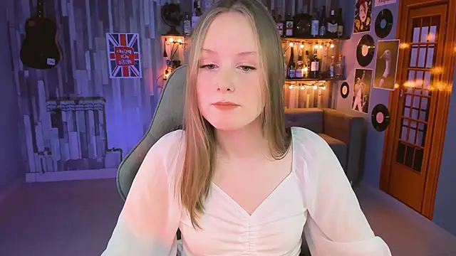 VivienLeeigh online show from 03-18-25, 07:22