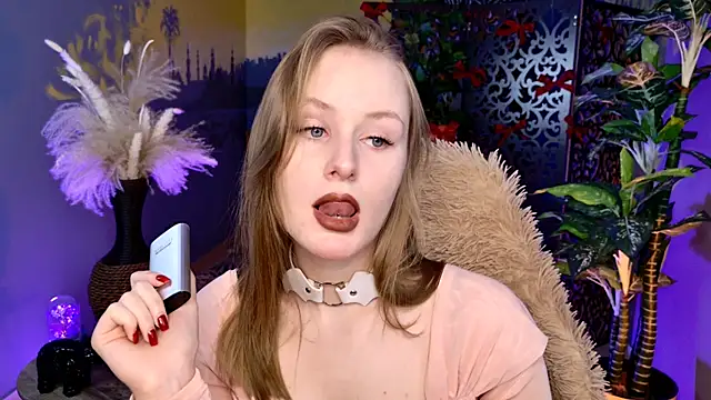 VivienLeeigh online show from 02-18-26, 09:06