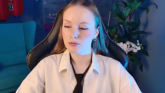 VivienLeeigh online show from 11-10-25, 10:09