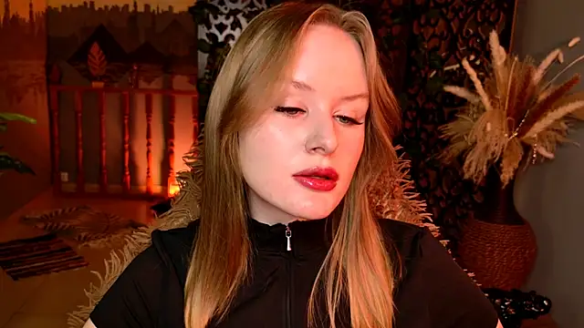 VivienLeeigh online show from 07-03-26, 06:09