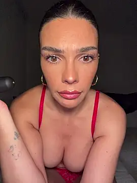 Snapshot of krissiswrld- chatting on 02-13-26, 07:14 krissiswrld- online show from 02-13-26, 07:14