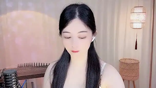 Snapshot of Tian-xin-999 chatting on 05-18-26, 04:12 Tian-xin-999 online show from 05-18-26, 04:12