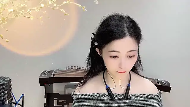 Tian-xin-999 online show from 09-14-25, 03:45