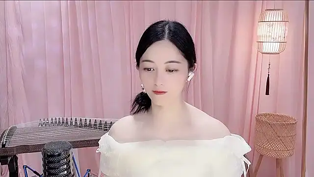Snapshot of Tian-xin-999 chatting on 05-13-26, 04:14 Tian-xin-999 online show from 05-13-26, 04:14