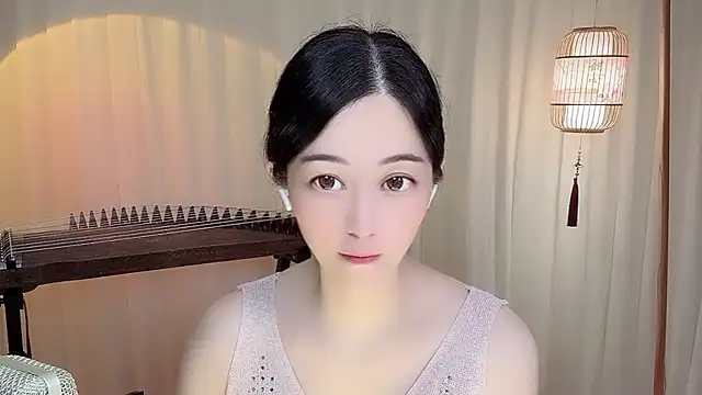 Tian-xin-999 online show from 07-10-26, 01:22