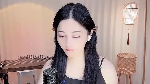Snapshot of Tian-xin-999 chatting on 06-06-26, 04:23 Tian-xin-999 online show from 06-06-26, 04:23
