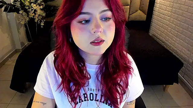 Snapshot of crimson_tati_ chatting on 03-15-26, 03:35 crimson tati online show from 03-15-26, 03:35