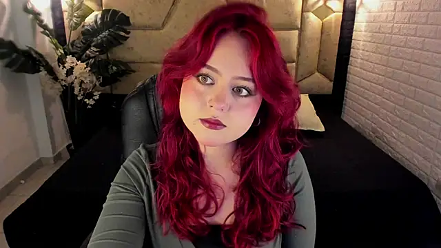 Snapshot of crimson_tati_ chatting on 04-01-26, 05:09 crimson tati online show from 04-01-26, 05:09