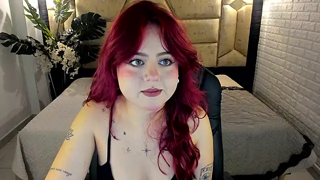 Snapshot of crimson_tati_ chatting on 03-05-26, 05:37 crimson tati online show from 03-05-26, 05:37