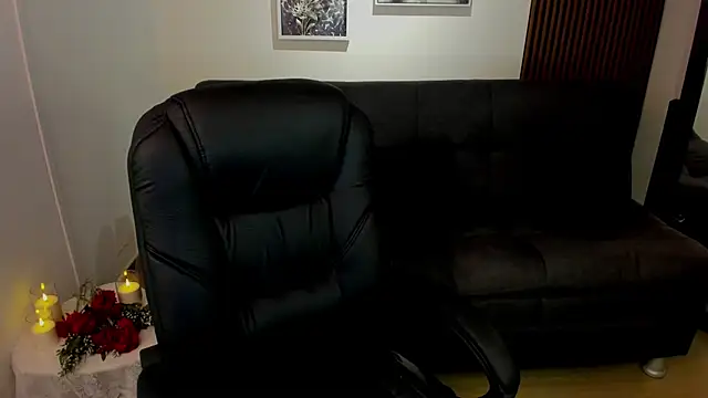 crimson tati  online show from 09-27-25, 03:56