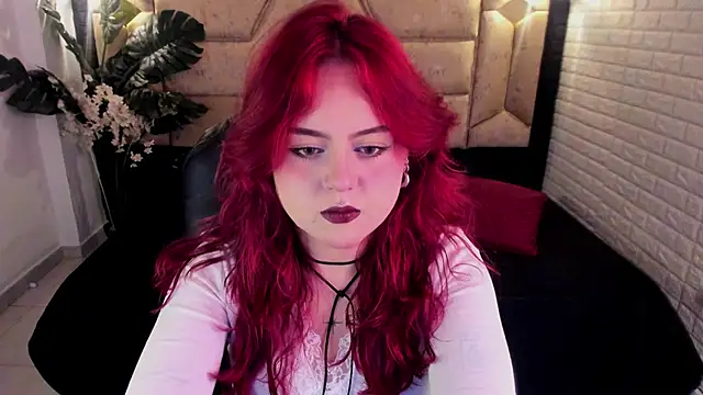 Snapshot of crimson_tati_ chatting on 04-11-26, 05:04 crimson tati online show from 04-11-26, 05:04
