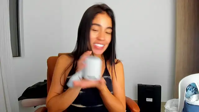 AriaMontgomery online show from 04-23-26, 03:02