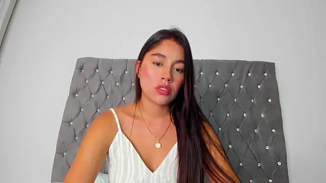 AriaMontgomery online show from 11-13-25, 01:53