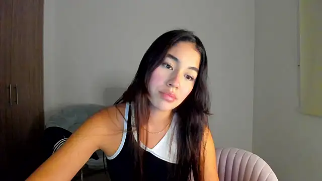 Snapshot of AriaMontgomery chatting on 03-06-25, 03:02 AriaMontgomery online show from 03-06-25, 03:02