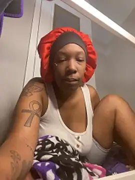 MsSapPhire500 online show from 12-20-25, 05:16