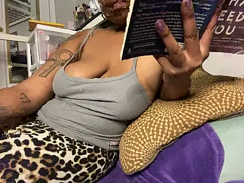 Snapshot of MsSapPhire500 chatting on 03-29-26, 01:07 MsSapPhire500 online show from 03-29-26, 01:07