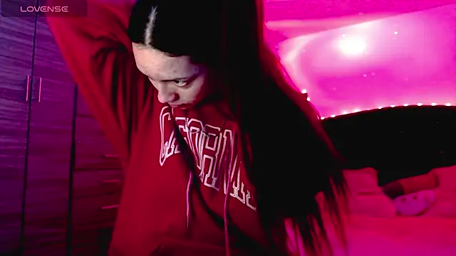 holy juli online show from 11-03-25, 04:07