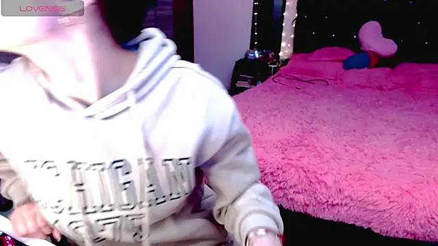 holy juli online show from 12-04-25, 04:00