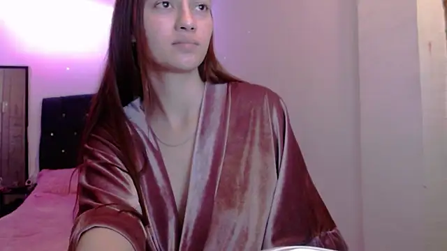 Snapshot of holy_juli chatting on 04-23-26, 03:46 holy juli online show from 04-23-26, 03:46