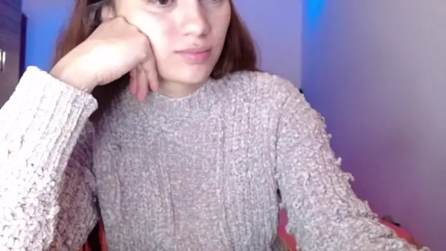 Snapshot of holy_juli chatting on 04-18-26, 03:31 holy juli online show from 04-18-26, 03:31