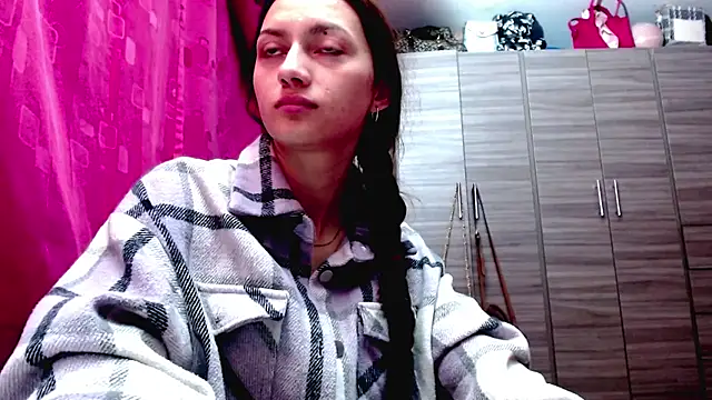 holy juli online show from 02-15-26, 03:51