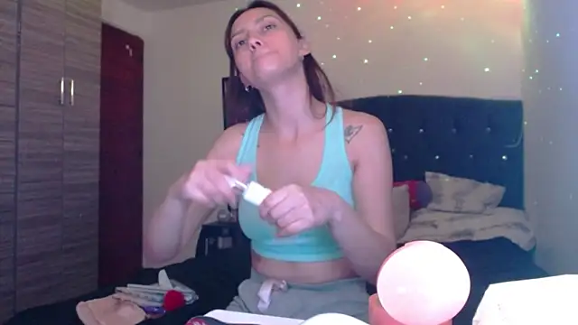 holy juli online show from 06-30-26, 03:50
